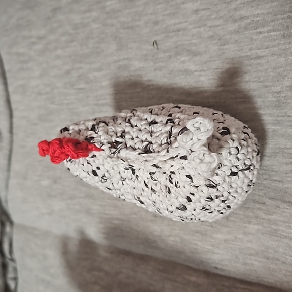 Little Crochet Chicken - Picture 4 of 6